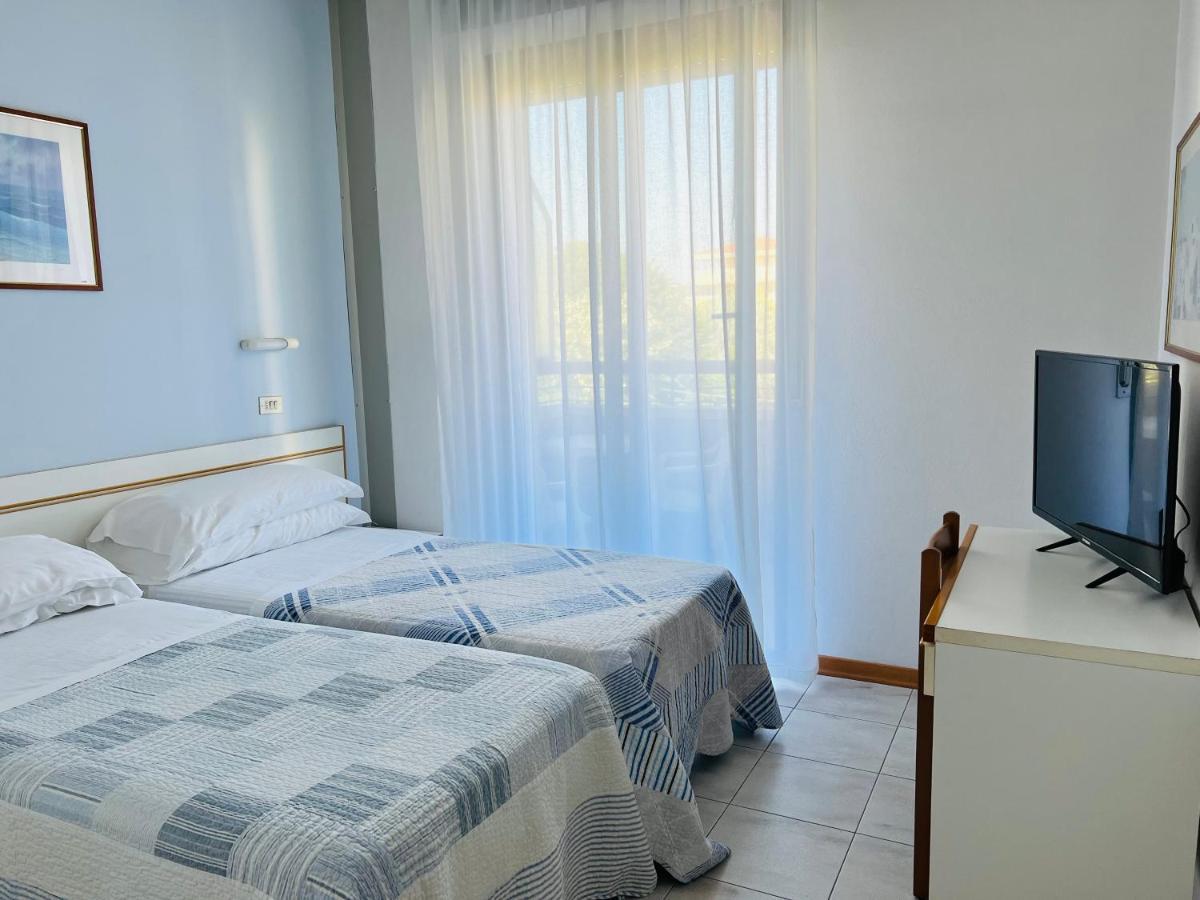 Hotel Betty Rimini Exterior photo